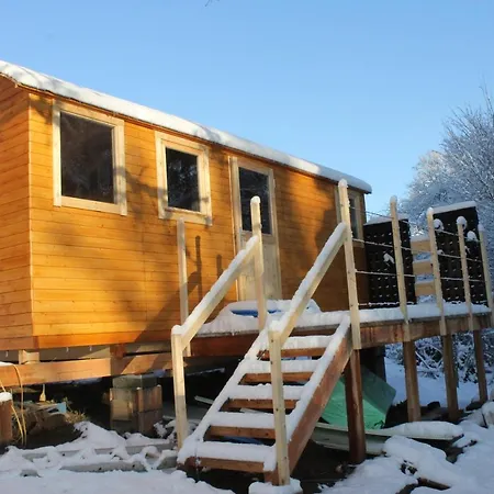 La Roulotte Viticole - Sauna - Toilette Seche Летний дом