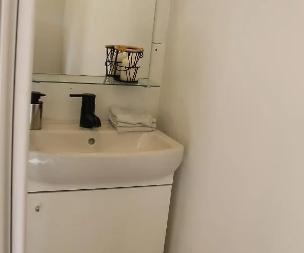 Casa de Campo La Roulotte Viticole - Sauna - Toilette Seche Floreffe